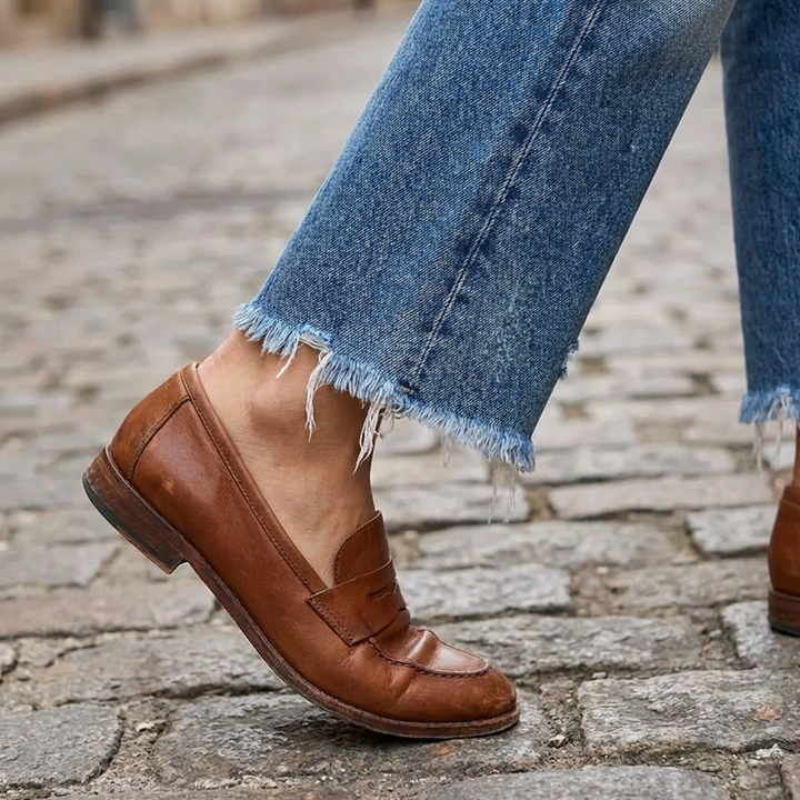 Aveline™ Relaxed Straight Jeans